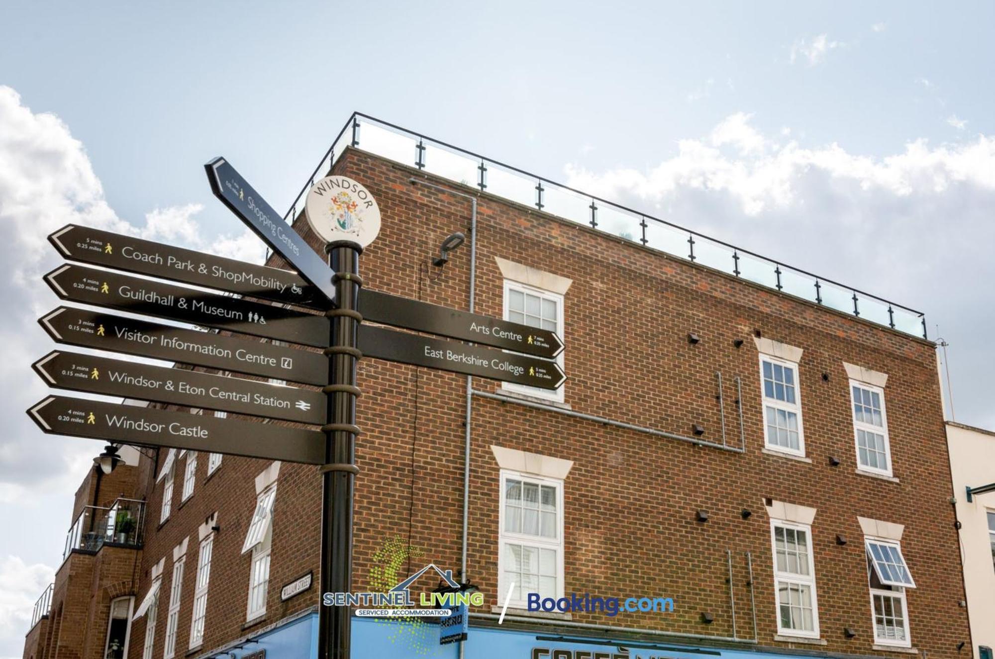 Windsor Sentinel: 2-Bedroom Serviced Apartment with Free Wi-Fi Exterior photo